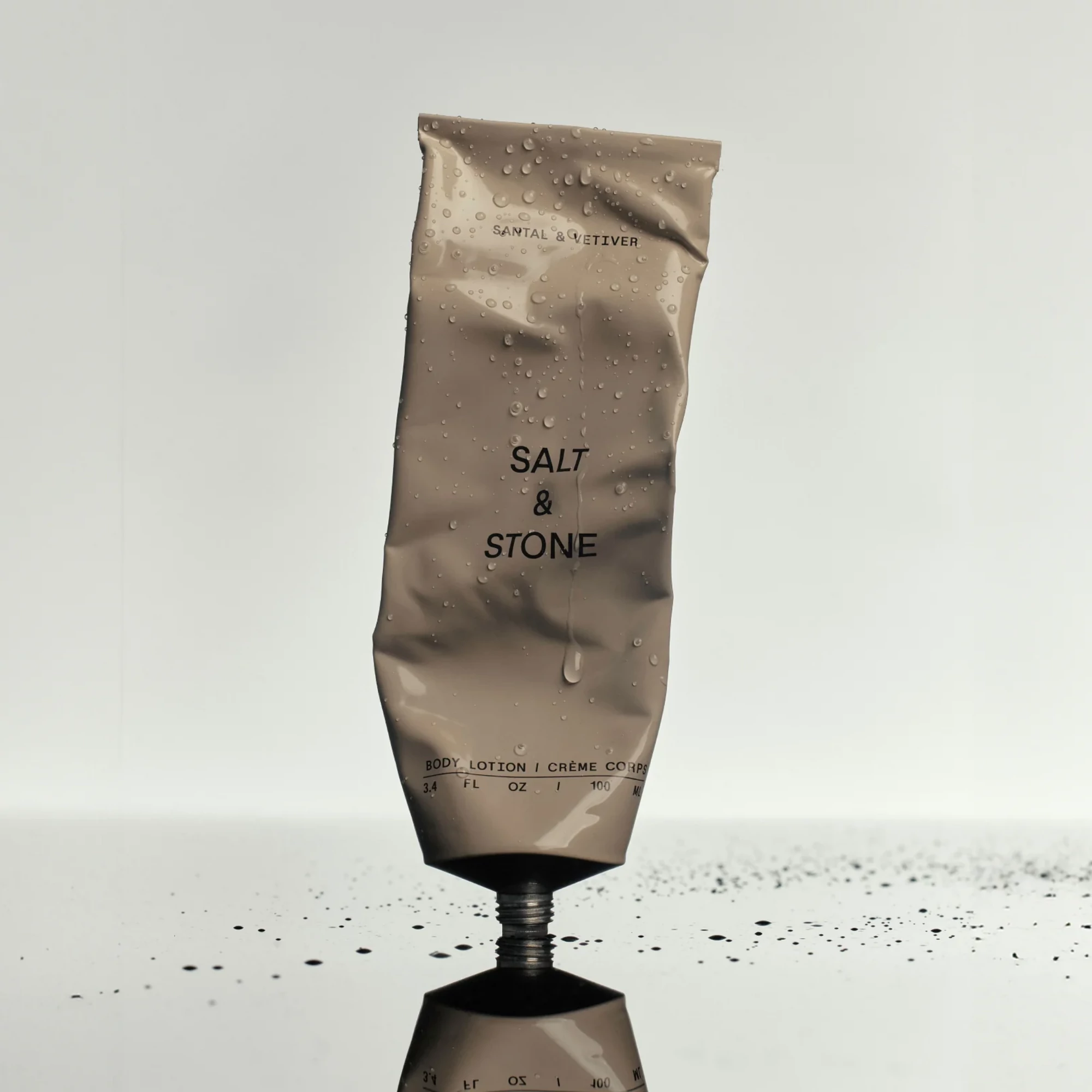 Salt& Stone Szantálfa & vetiver rituális testápoló szett