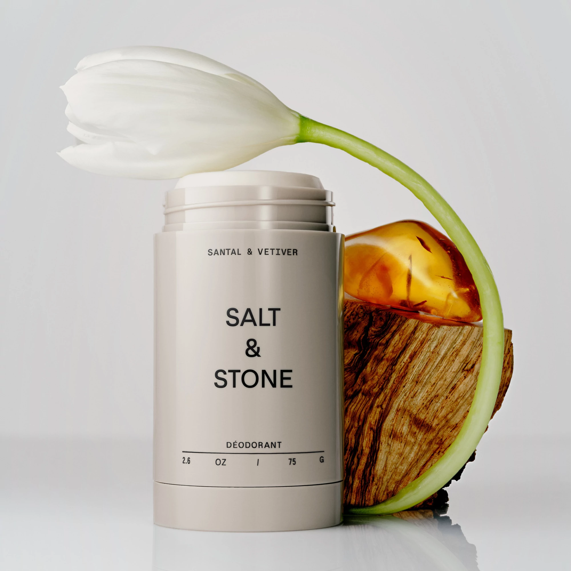 Salt & Stone Szantál & vetiver extra erős dezodor