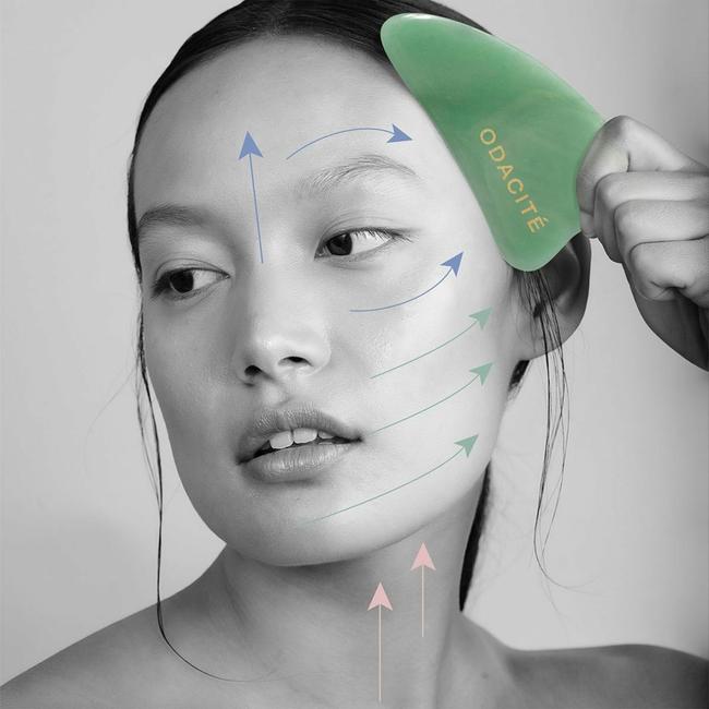 Kép 3/3 - Odacité - Gua Sha zöld aventurin arcmasszírozó kristály