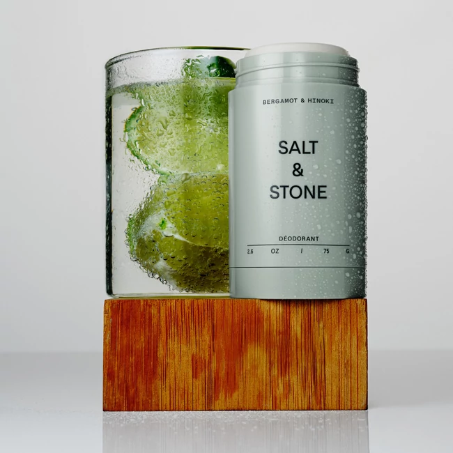 Kép 2/5 - Salt & Stone Bergamott & hinoki extra erős dezodor
