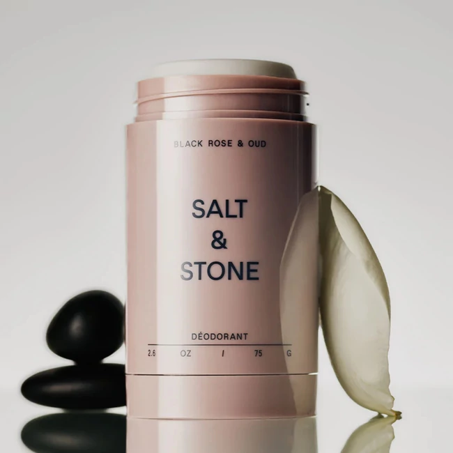 Kép 4/6 - Salt & Stone Fekete rózsa & oud extra erős dezodor