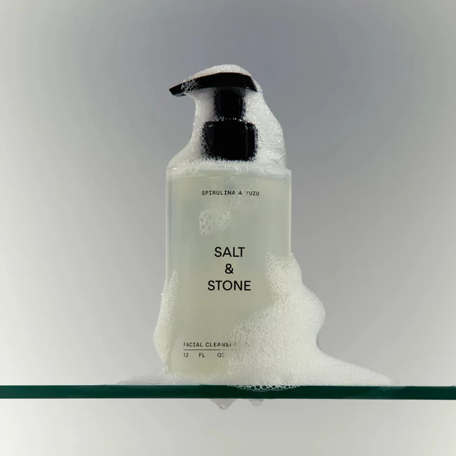 Kép 2/3 - Salt & Stone Spirulina & Yuzu arctisztító gél 